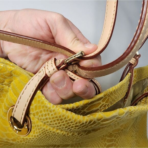 MICHAEL KORS Mustard yellow Reptile Snake Print Shoulder Tote Purse Bag See Pics - Picture 9 of 12